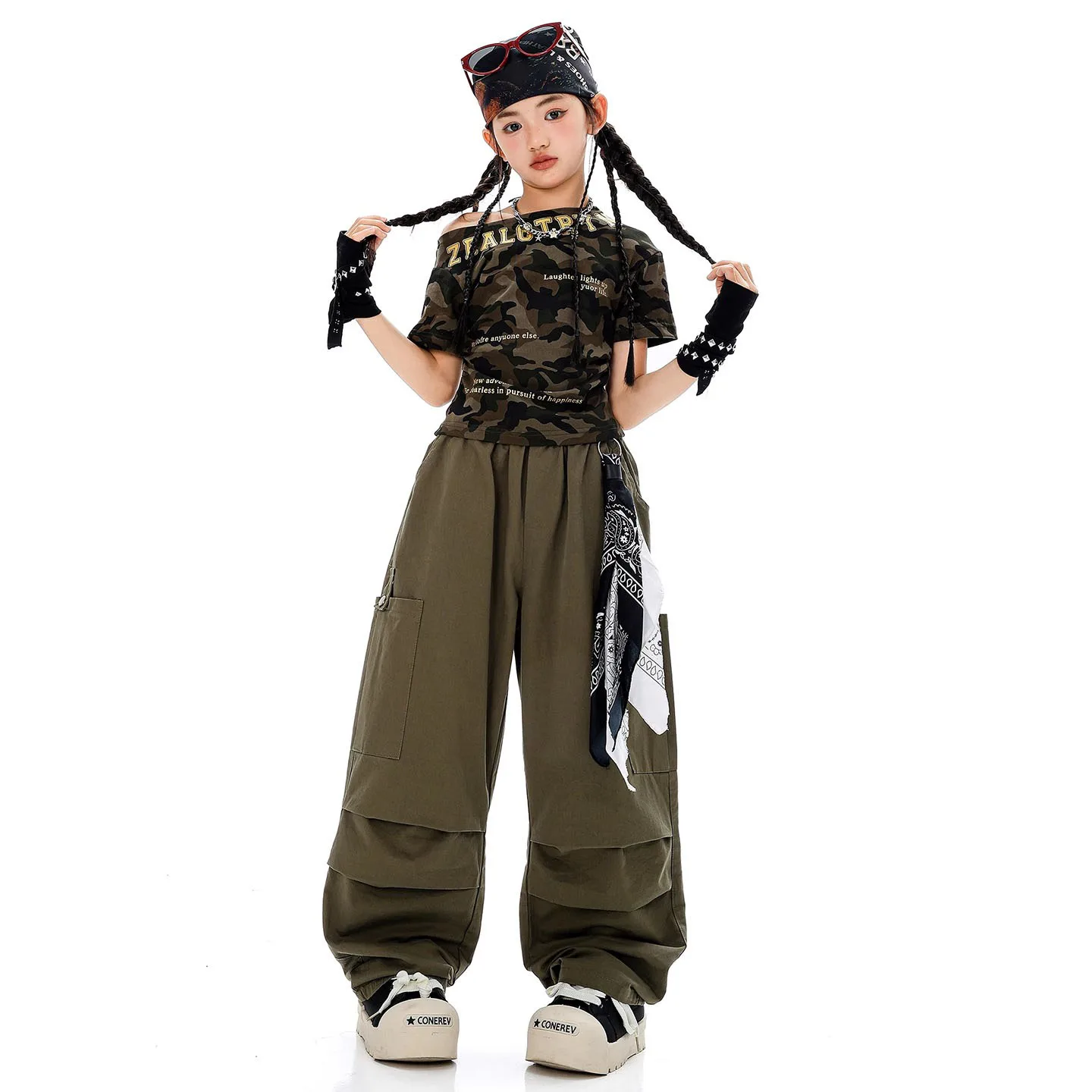 2025 Girls Jazz Dance Costume Summer Street Wear Hip Hop Performance Suit Camouflage Short Sleeve Navel Top Green Pants BL16240