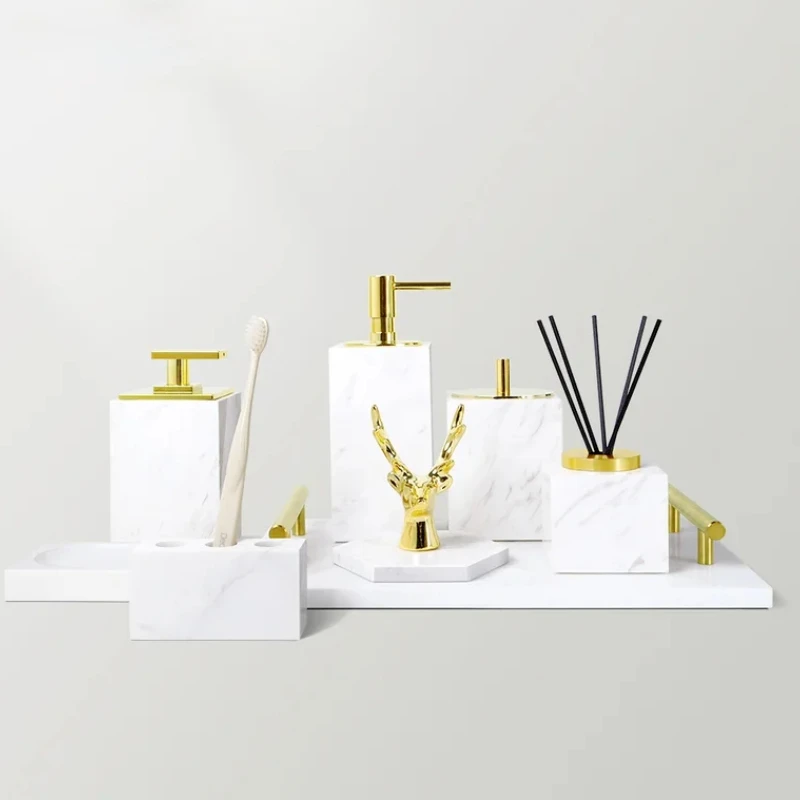 

Набор мраморных коробок для хранения — бутылка для ароматерапии, подставка для ювелирных изделий, зеркальный поднос, коробка для салфеток и держатель ватных тампонов