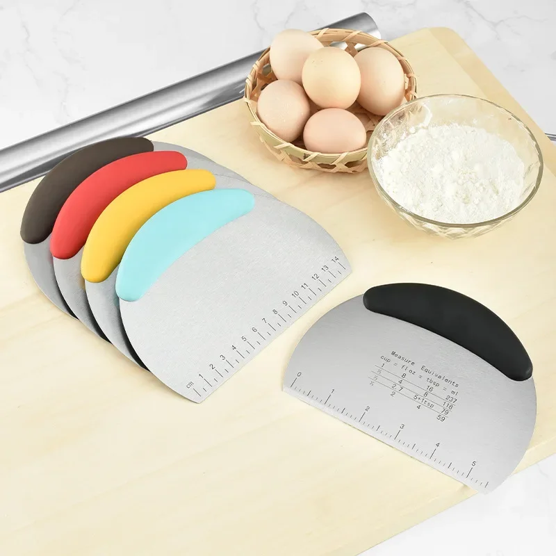 Semicircular stainless steel graduated noodle cutter Rice flour scraping Flour cutting Noodle dough cutter Baking tool