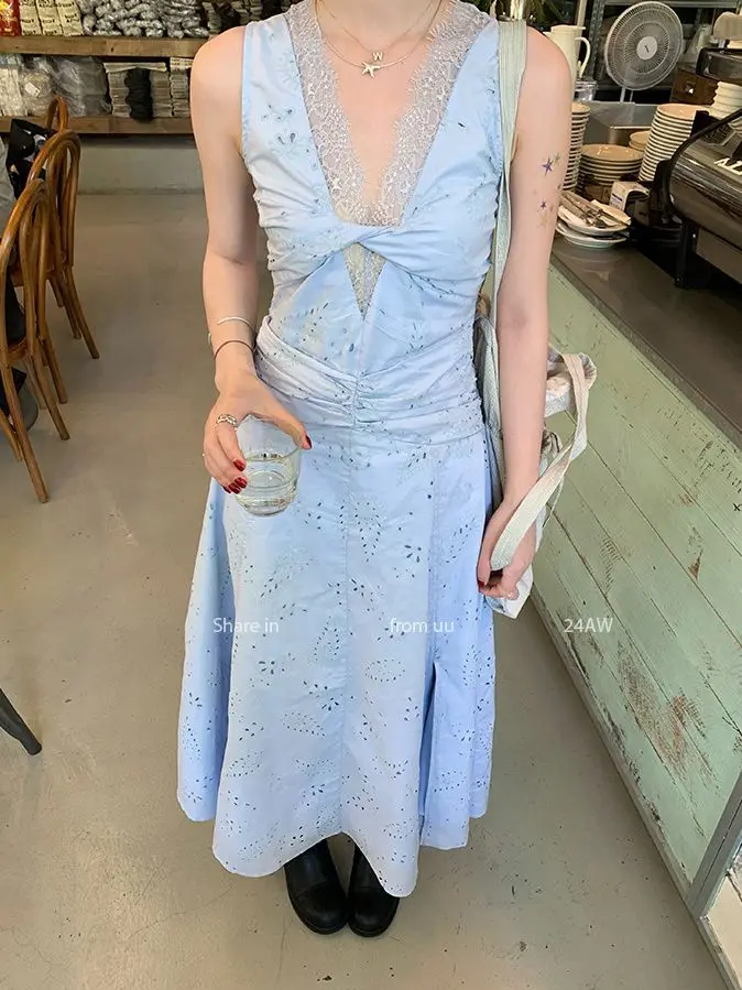 ​ ​ Dusty azul misto renda recorte vestido de verão feminino cintura definida sem mangas flowy verão bordado em camadas bainha floral impressão ​ ​