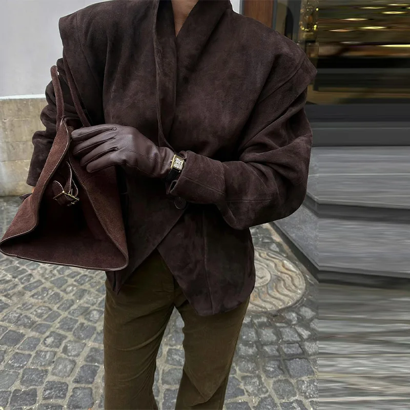 Vintage braune Wildlederjacke für Damen, modisch, einfarbig, V-Ausschnitt, lange Ärmel, Taschenrevers, einzelne Knopfjacken, 2025, modische Straßen-Outwear – Detail 3