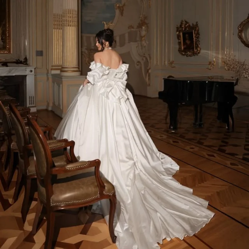 Satin White Wedding Dresses flower decal off-shoulder A skirt Gowns Made fairy tale wedding dress Bridal Gown