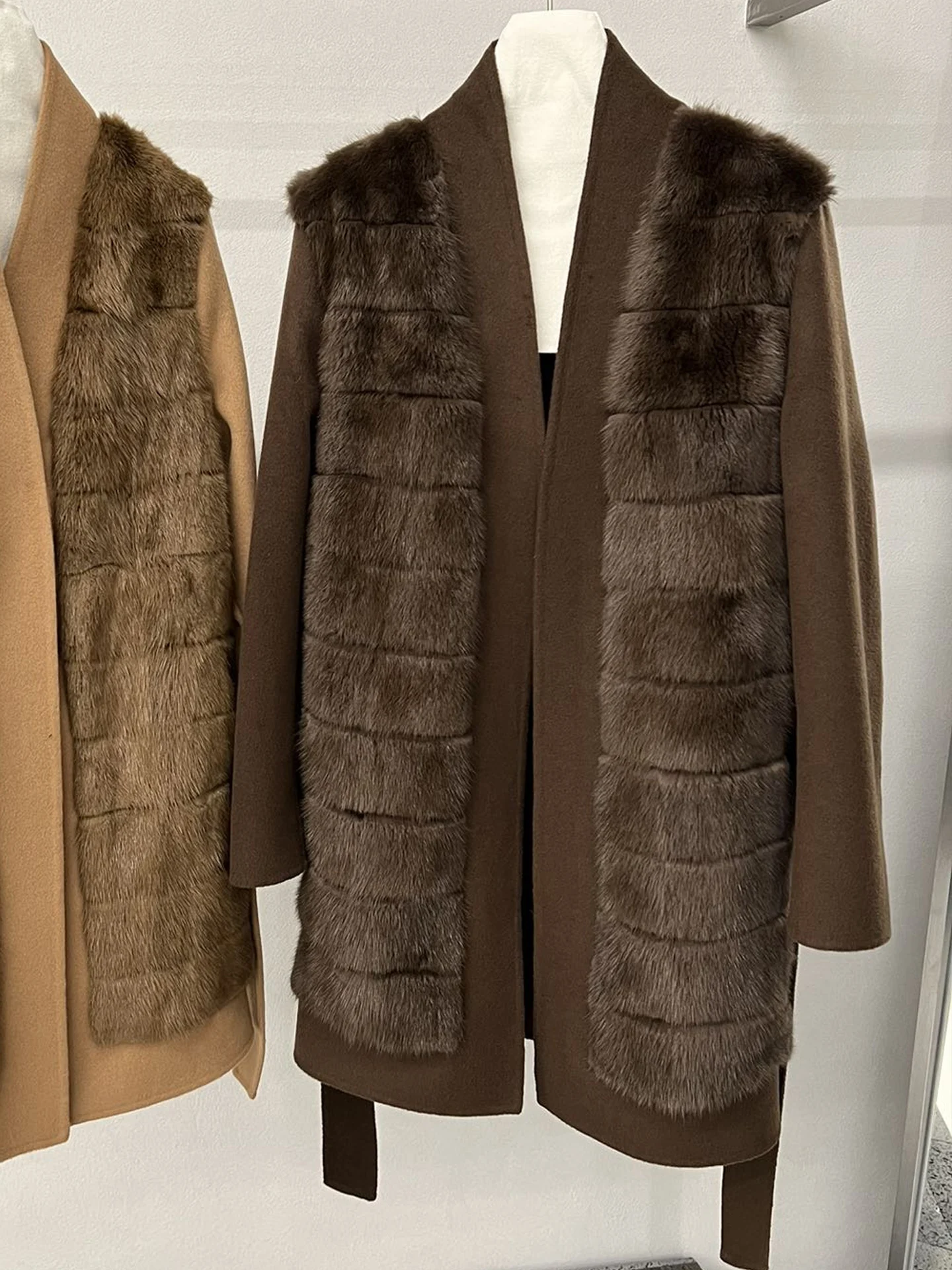 2025 가을 겨울 신상 캐시미어 코트 여성용 중장기 우아한 밍크 퍼 칼라 울 코트