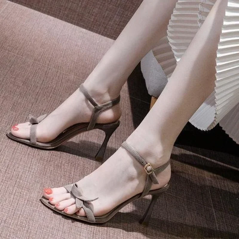 Sexy Summer 2024 Thin Heels Outdoor Ladies Shoes Sandals for Women Footwear Trend New Breathable Fashion Korea Designer Shoe F H