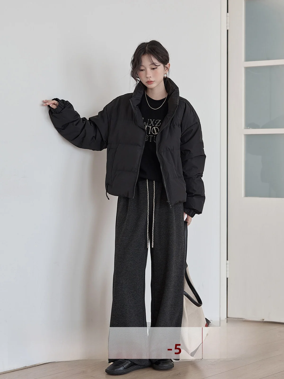 

HuiXi Bla Stand Collar down Jaet Women's Winter New Loose Versatile Warm Outerwear Korean Sle 90% White Du down