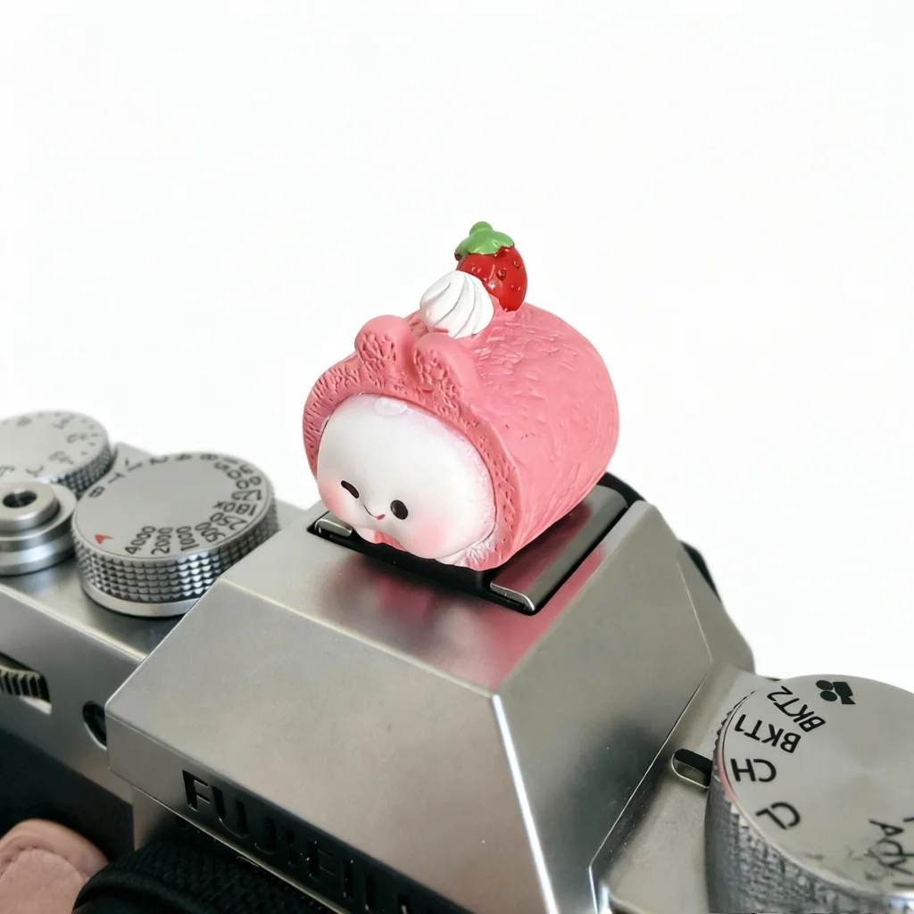 Kawaii Cute Camera Hot Shoe Cap & Cat Paw Lens Cap Keeper, 3D Strawberry Bunny Dustproof Universal Snap-On For Canon Sony Nikon