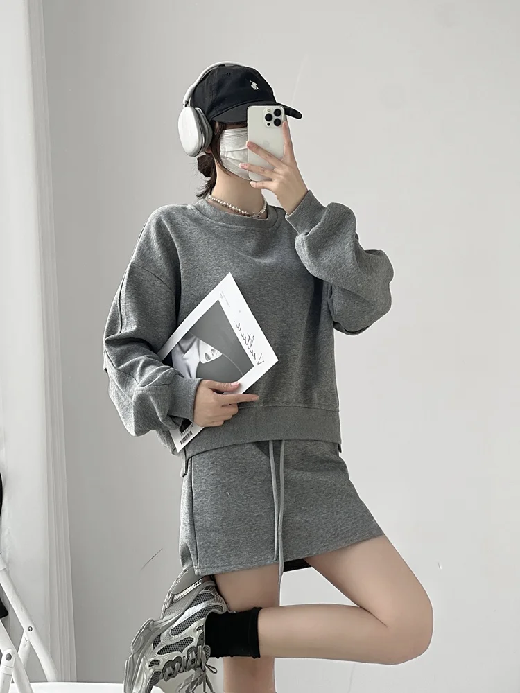Faionable Spor Casual Sle Set Women's Early Autumn Loose Sweatirt f Skirt Two-Piece Set Small Size Madrid High School