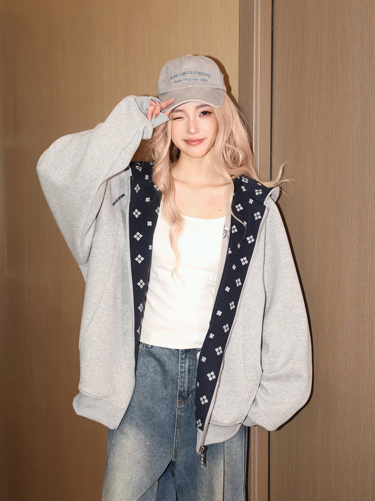 

Loose American Style Hoodie Women's Zipper Cardigan Jacket Spring Season Small Size Lazy Style Sweatshirt Car Coat