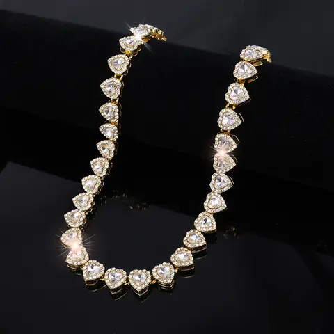 Luxurious And Exquisite Heart-shaped Diamond-set Stainless Steel Necklace For Everyday Matching Fashionable Jewelry