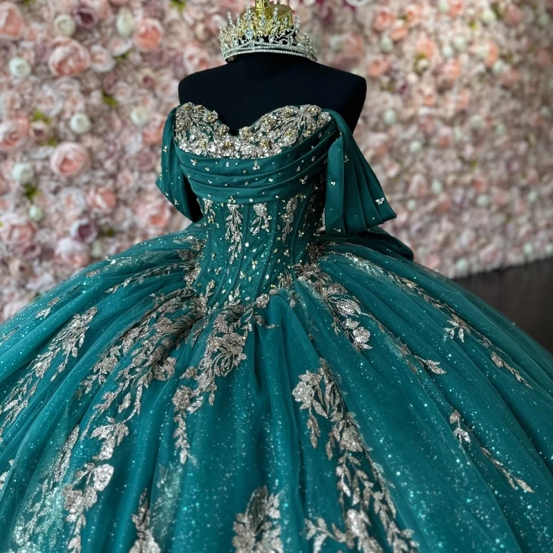 Hunter Green Quinceanera Sukienki Off the Shoulder Meksykańskie vestidos de 15 anos 2024 Koronkowe aplikacje Junior Girls Suknia balowa