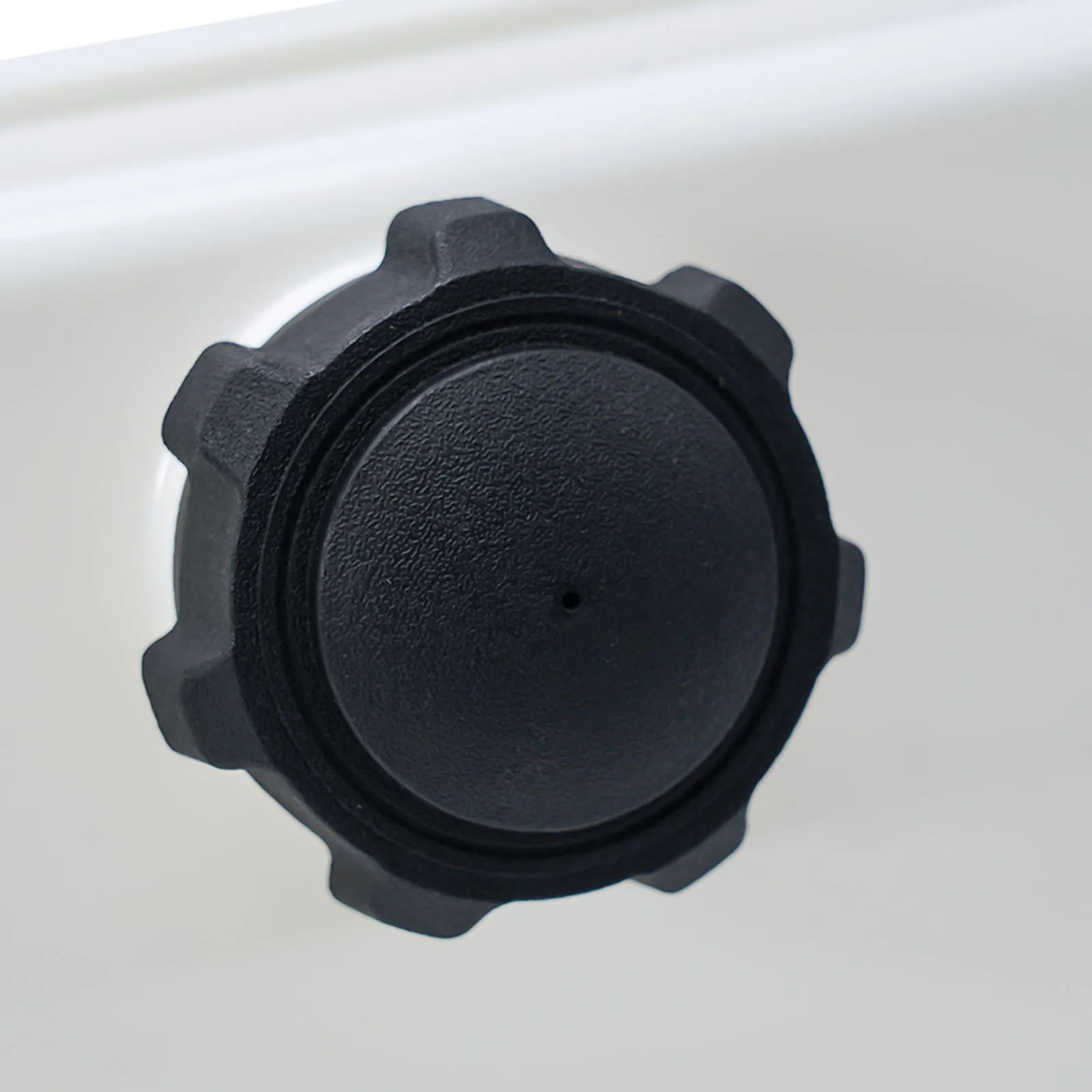 Lawn Mower Parts Fuel Tank Solid Plastic 13 inch Long lasting Easy Installation For 532184900 OEM Front Fuel Tank