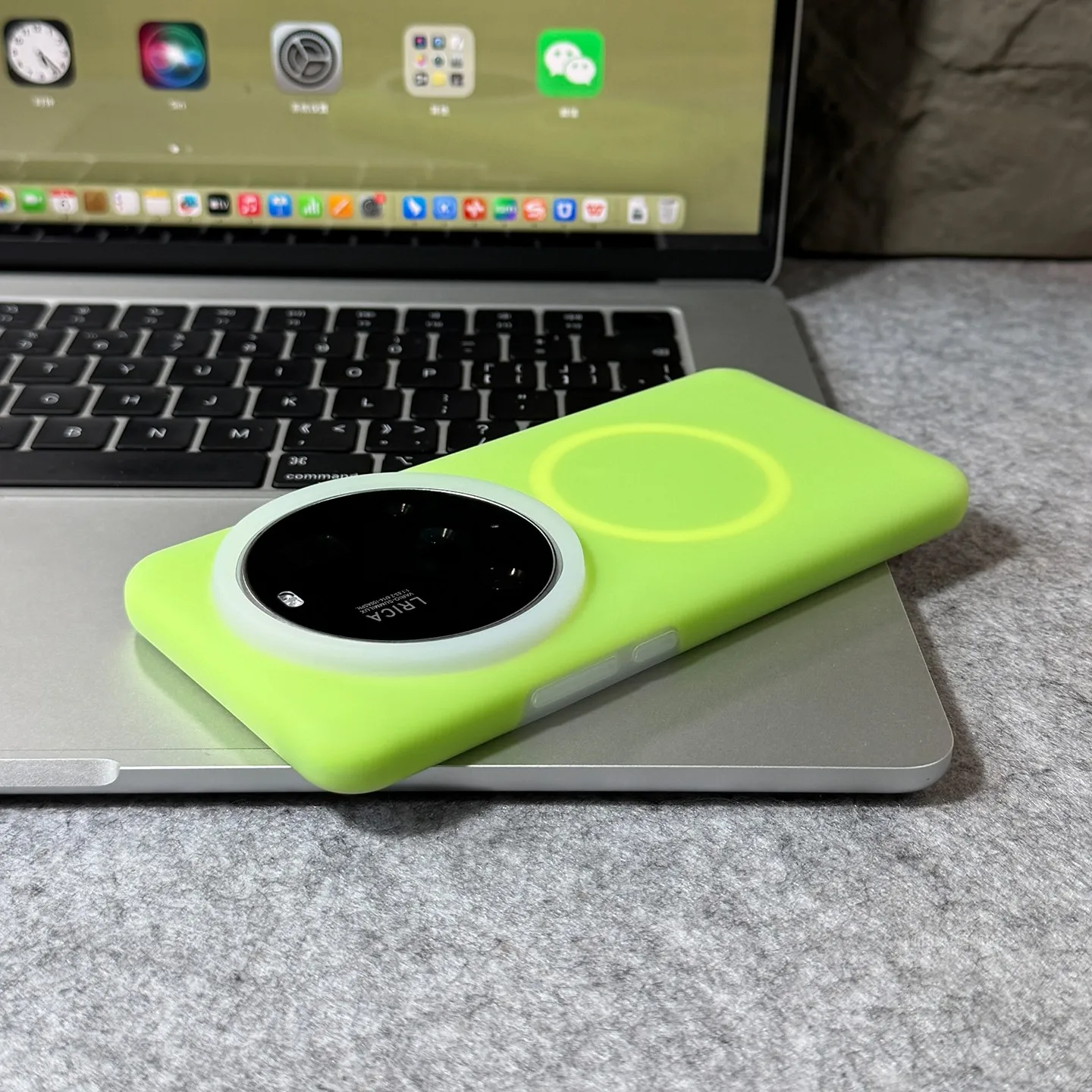 Etui na Xiaomi 17 15 14 Ultra Magnetyczne Miękkie Silikonowe Odporne na Upadki Ochronne Etui na Telefon Xiaomi 17 Ultra z Obsługą Bezprzewodowego Ładowania — zdjęcie produktu 2