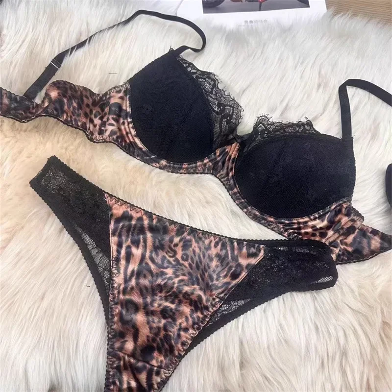 

Sexy Leopard Lace Underwear Small Breasts Gathered Soft Steel Ring Top Support Anti-Sagging Collection of Breasts Bra Set