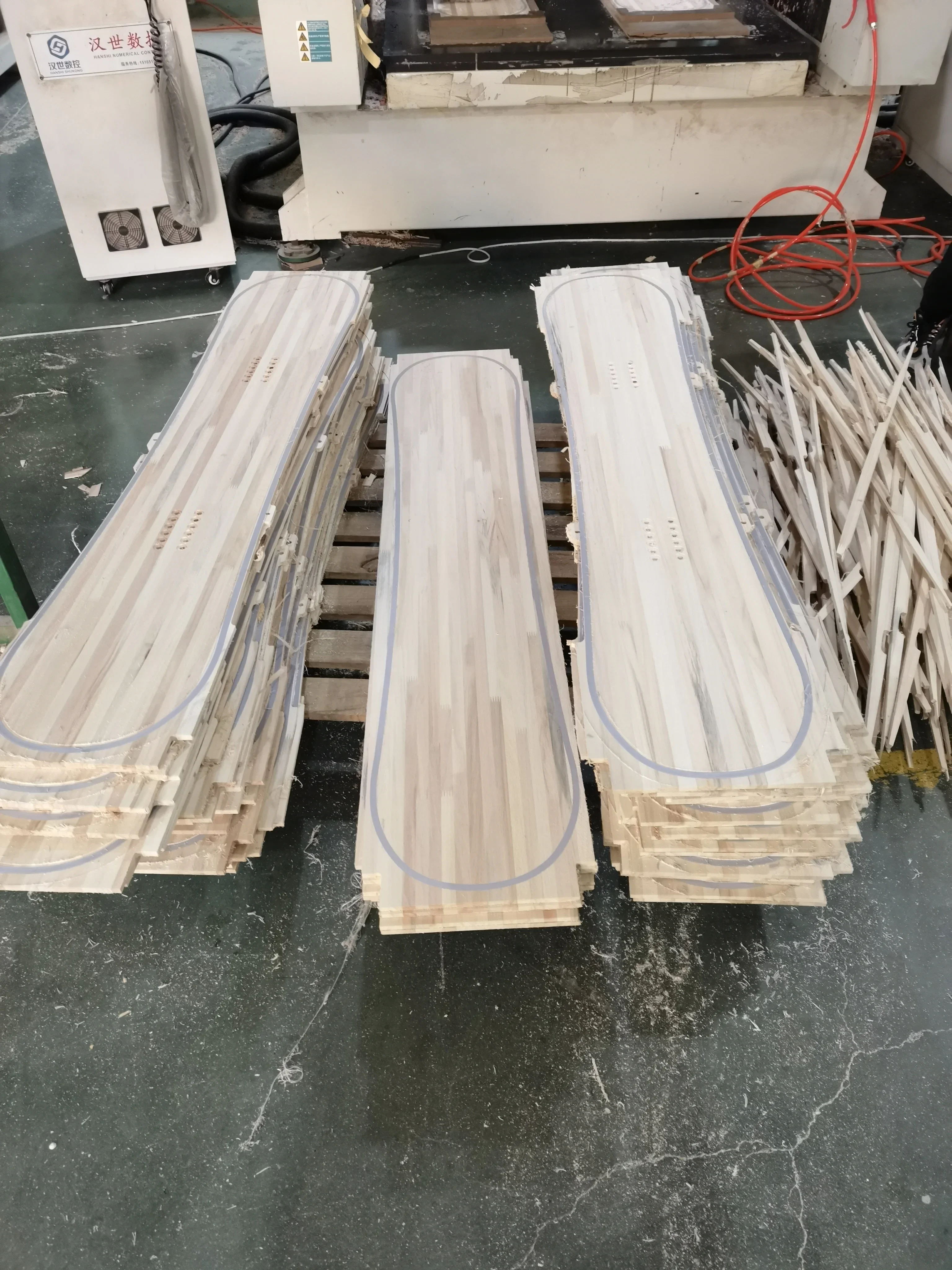 سعر المصنع مخصص على الجليد جميع جبل ألياف الكربون حافة الصلب للبالغين