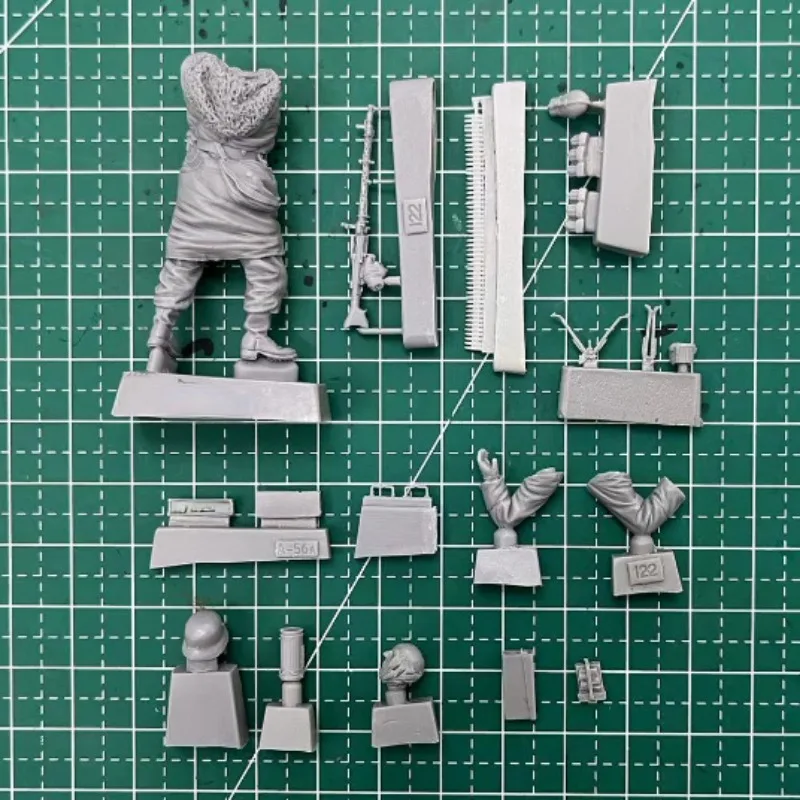 1/35 Scale Resin Figure Model Building Kits Historical Military Miniature Machine Gunner GK Toy Unassembled and Unpainted 972A