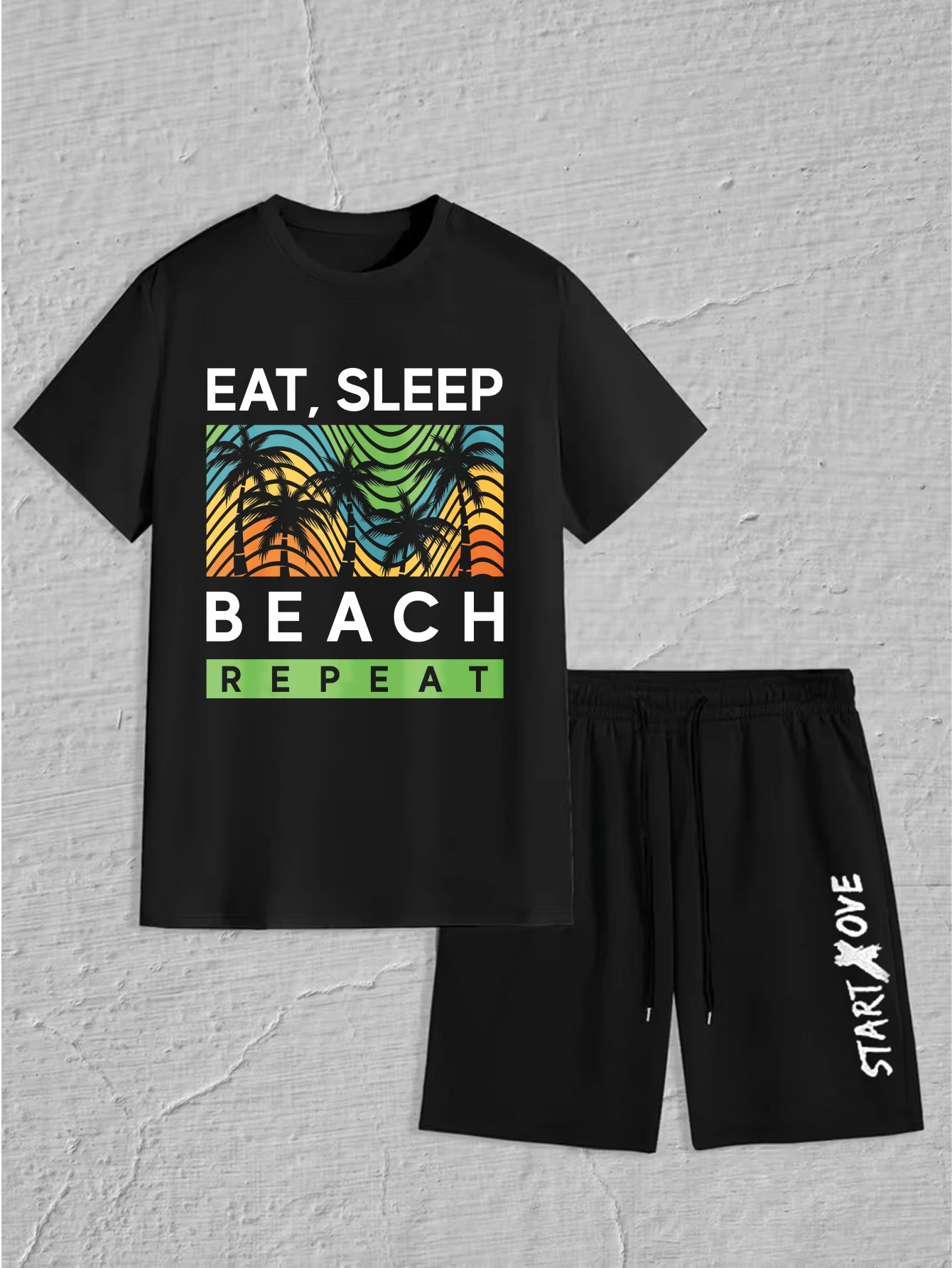 

Мужской комплект 2025 летний спортивный комплект одежды с принтом, мужской комплект, мужская одежда с круглым вырезом и графикой, комплект тренировочного костюма для мужчин