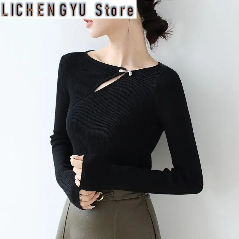 

New Spring and Autumn Women Solid Color O-Neck Long Sleeve Slim Knitted Hollow Out Irregular Metal Buckle Chic Korean Tops