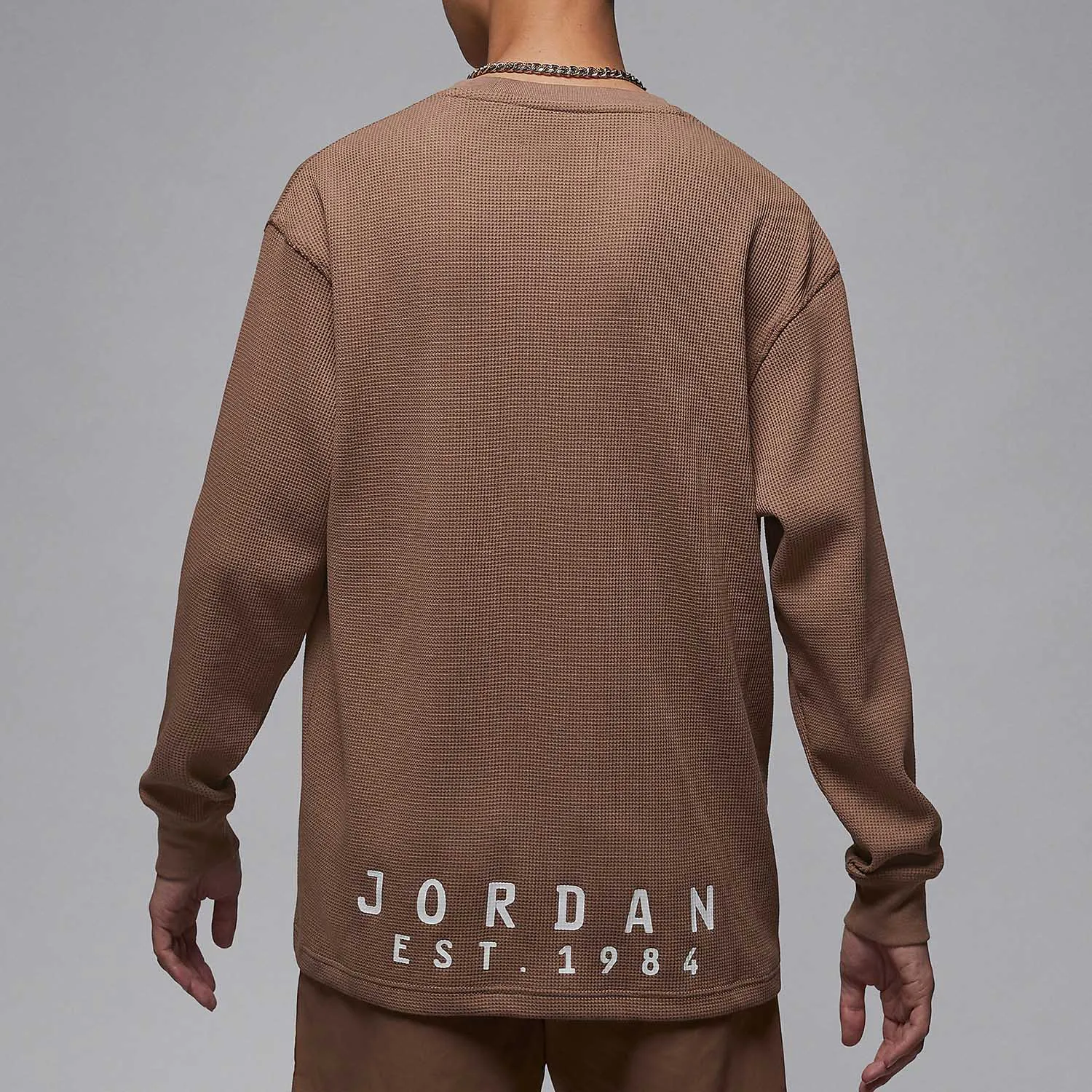 تي شيرت Nike الأصلي JORDAN للرجال ذو طباعة شبكية خارجية FV7457-223