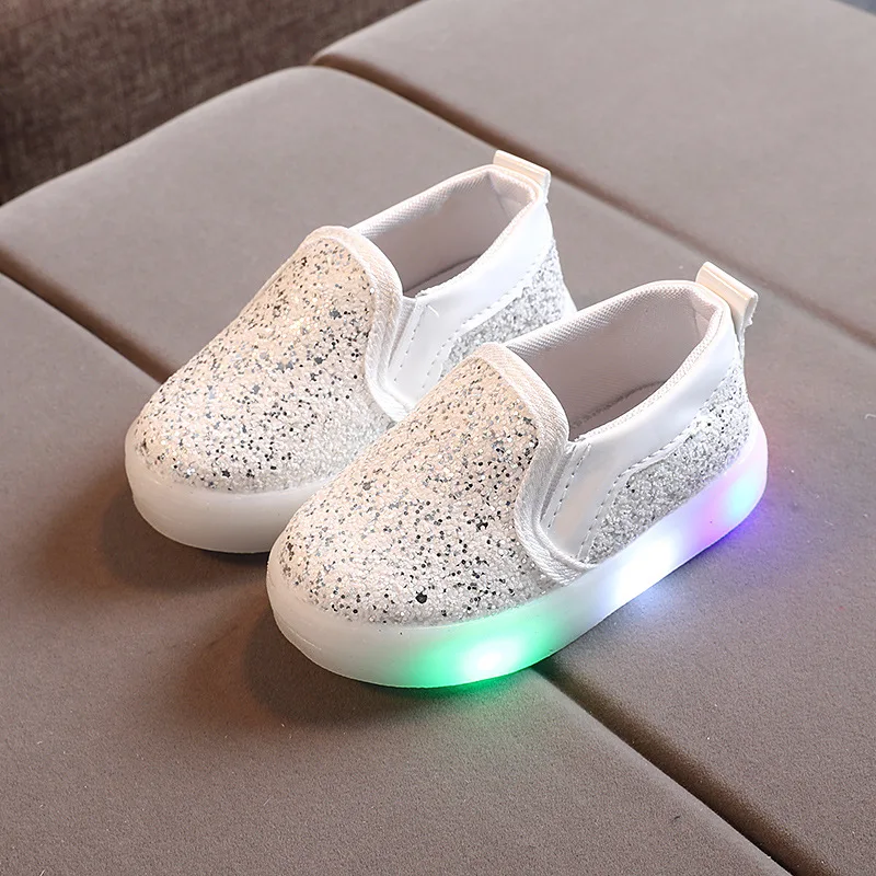 Zapatillas Kid LED scarpe brillanti nuove scarpe Casual con paillettes scarpe sportive di moda scarpe da tavola scarpe da bambino scarpe da