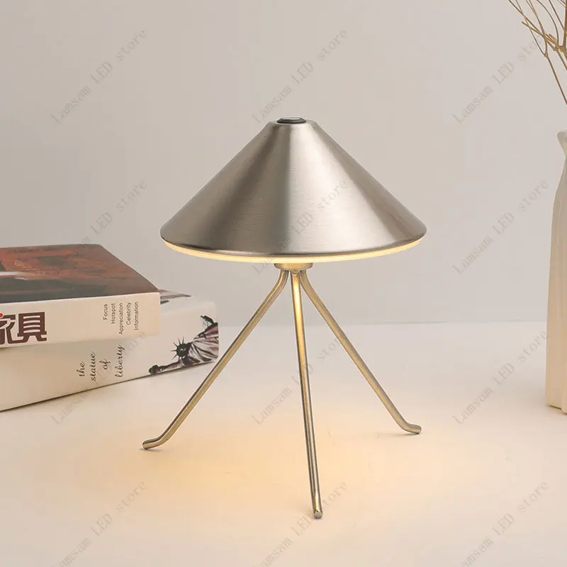 충전식 삼각대 콘 램프 LED 삼색 야간 조명 침실 캔틴 거실을위한 크리 에이 티브 터치 감지 책상 조명