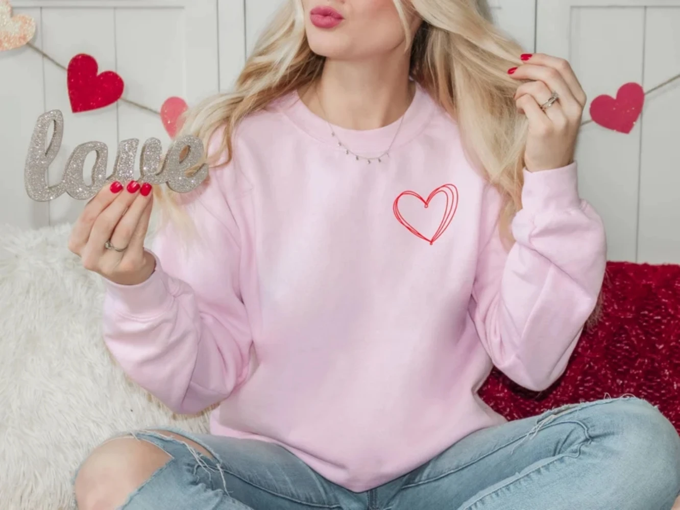 Bluza z sercem urocza walentynkowa koszula z kieszenią z okrągłym dekoltem minimalistyczna koszulka dla miłośników Kawaii Sweetheart