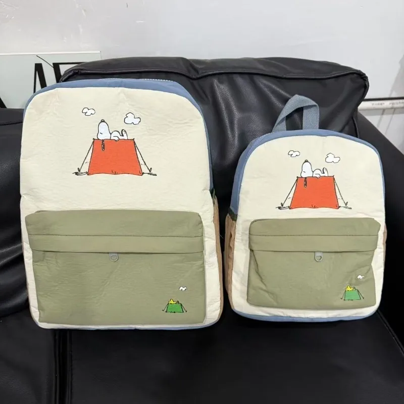Snoopy Peanuts Comics Anime Perifere Creatieve Cartoon Leuke Gesplitste Print Lichtgewicht Rugzak Cadeau voor jongens en meisjes Reizen
