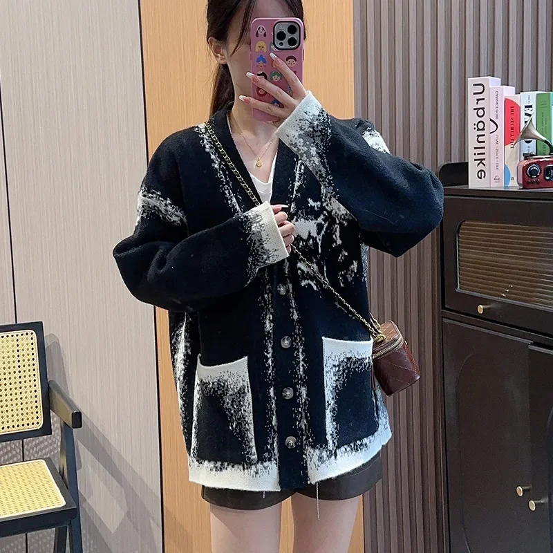 Gagarich Black White Rose Fashion Knitted Cardigan Women Autumn Winter New Design Sense Retro Lazy Style Loose Sweater Jacket