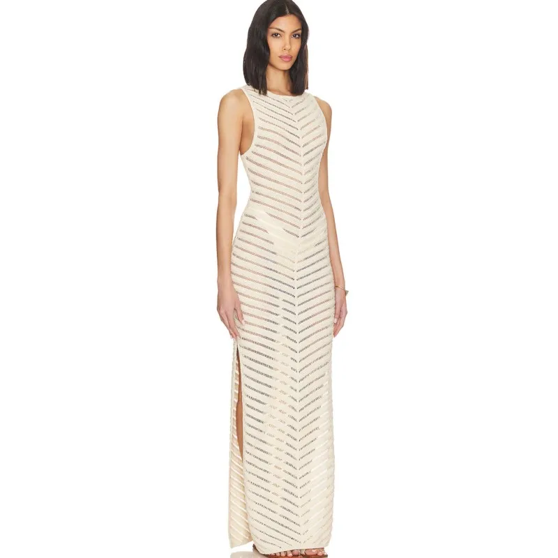 เดรสยาวรัดรูปผ้าถักแบบโปร่ง คอ halter สายเดี่ยว สีพื้น ดีไซน์ทันสมัย  ผ้าลูกไม้ซีทรู คอ halter