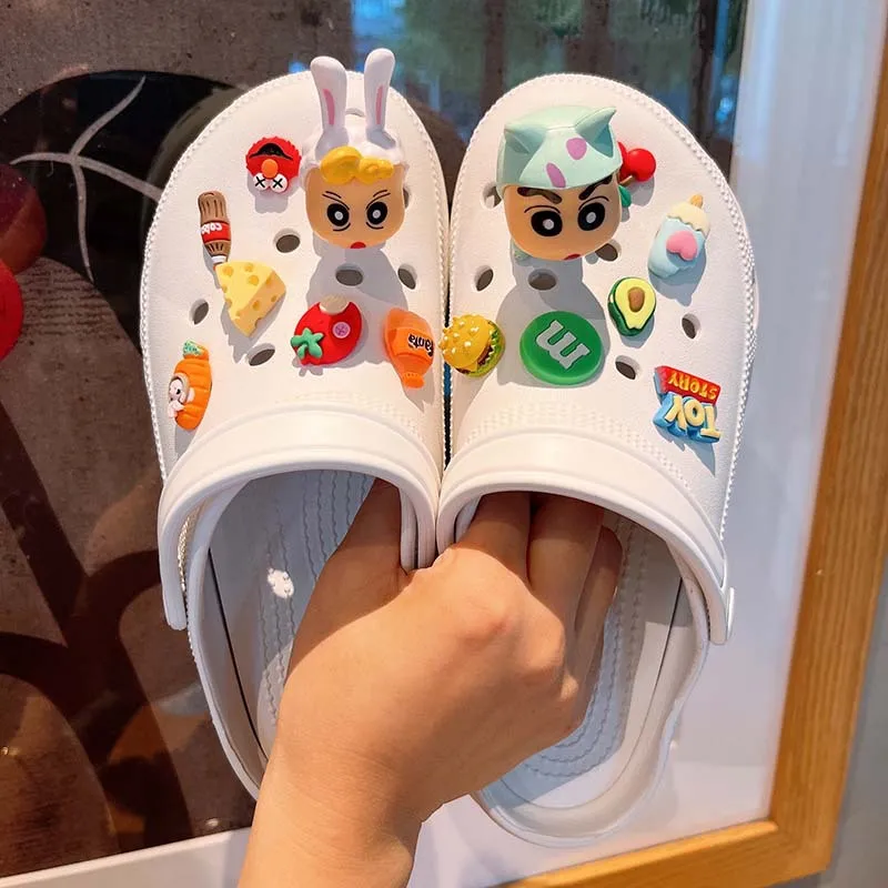 NEW MINISO Cartoon Shoe Charms Cra Yon Xiaoxin Clogs Bubble Slides Sandals PVC C Rocs Shoe Decorations Trend Fashion Accessories