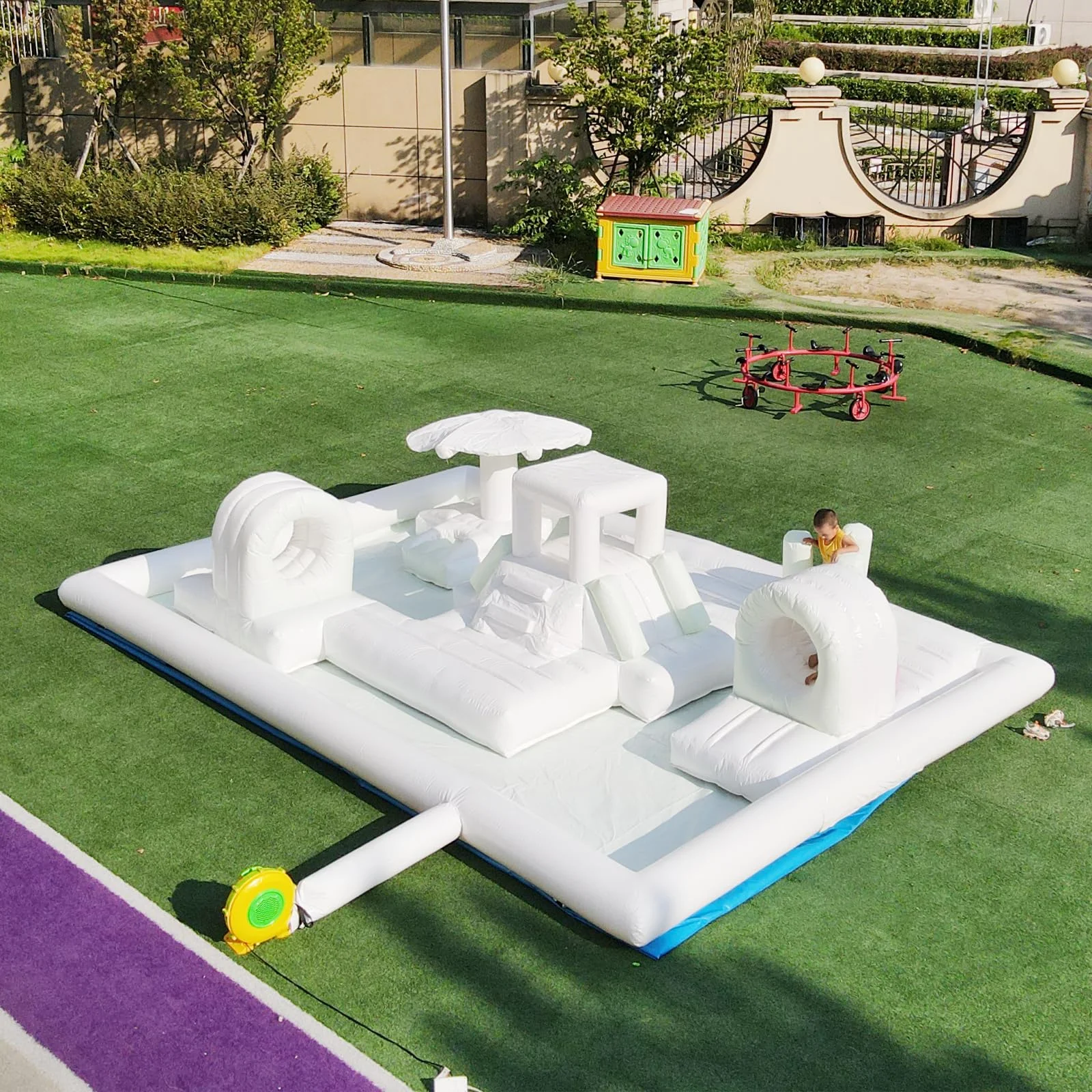 Corso di ostacoli gonfiabile commerciale Casa di rimbalzo Parco secco/acqua Splash Pad Parco giochi morbido Parco giochi per feste di compleanno