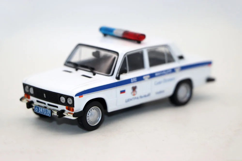 Novas Edições Atlas: Modelos de Carros de Polícia Lada VAZ 2106 em Escala 1/43 para Coleção, Carrinhos de Brinquedo em Liga Fundida, Presente