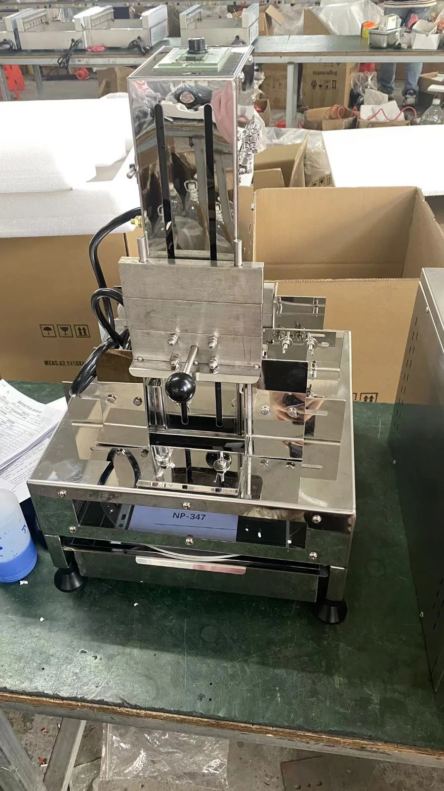 Automatic 60kg/h Chocolate Block Shaver Shaving Machine