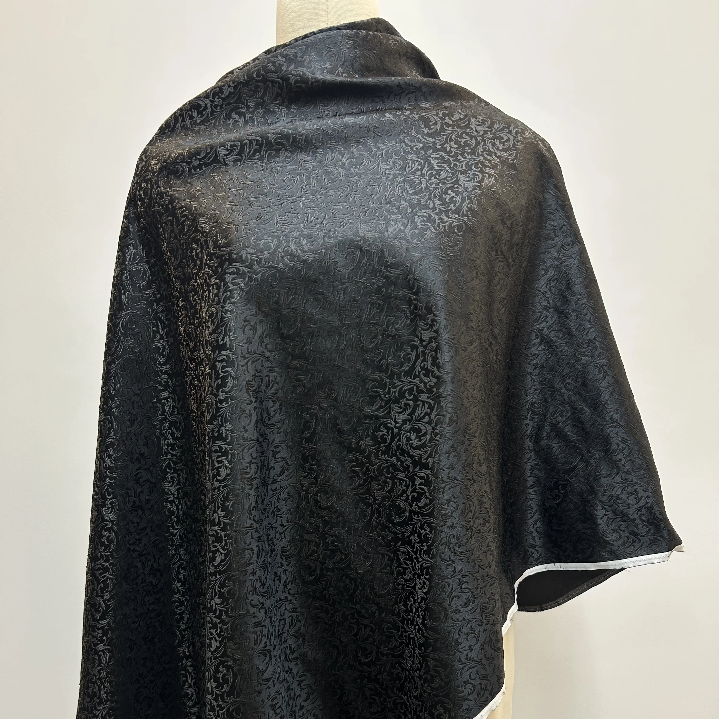 

Pre-cut Black Rich Texture Jacquard Brocade Fabric, Intricate Damask Lustrous Design For Apparel Cushion Pillow Arts Upholstery