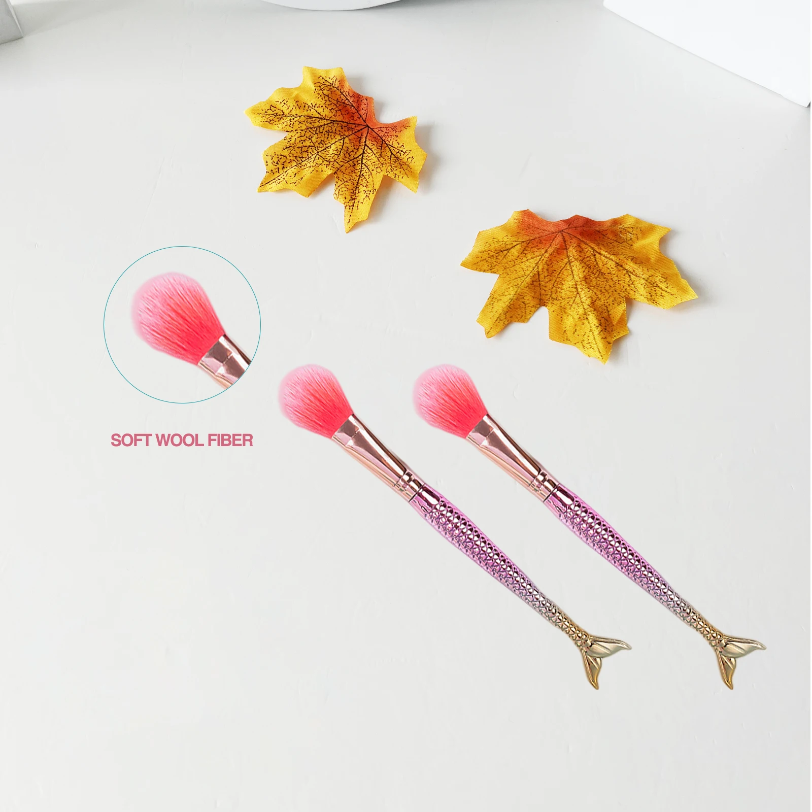 1PCS Creative Cartoon Mermaid Makeup Brush Blush Brush for Beginners Ideal for Setting Powder Portable Beauty Tool