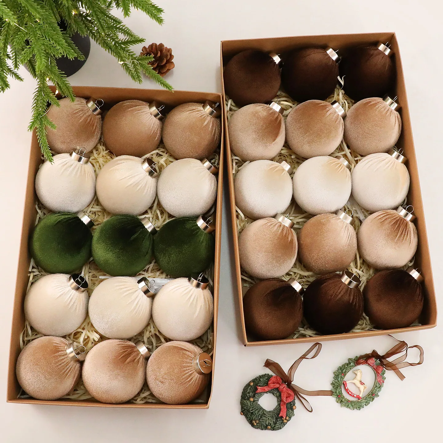 

15 pc 8cm Decorative Balls for Xmas Tree, Red Green Gold Hanging Decor for Holiday Home Party Christmas Decorations