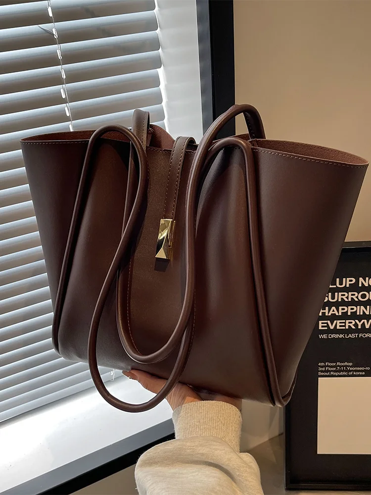 

Elegant Large Capacity Women's Shoulder Bag Casual Tote Bag Lock Buckle Soft Handle Canvas Material Spring Summer New Arrival
