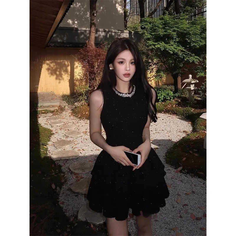 Robes femmes noir automne Satin perle lambrissé décoratif plissé couches Midi Banquet français Chic à la mode exquis quotidien