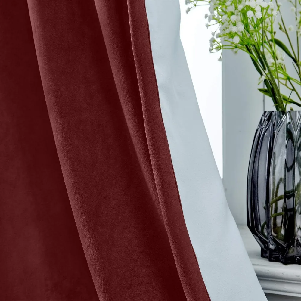 طقم بيسترو للفناء الخارجي مناسب لجميع الأحوال الجوية مع حبل بلاستيكي وطاولة زجاجية وكرسيين لمنطقة المحادثة