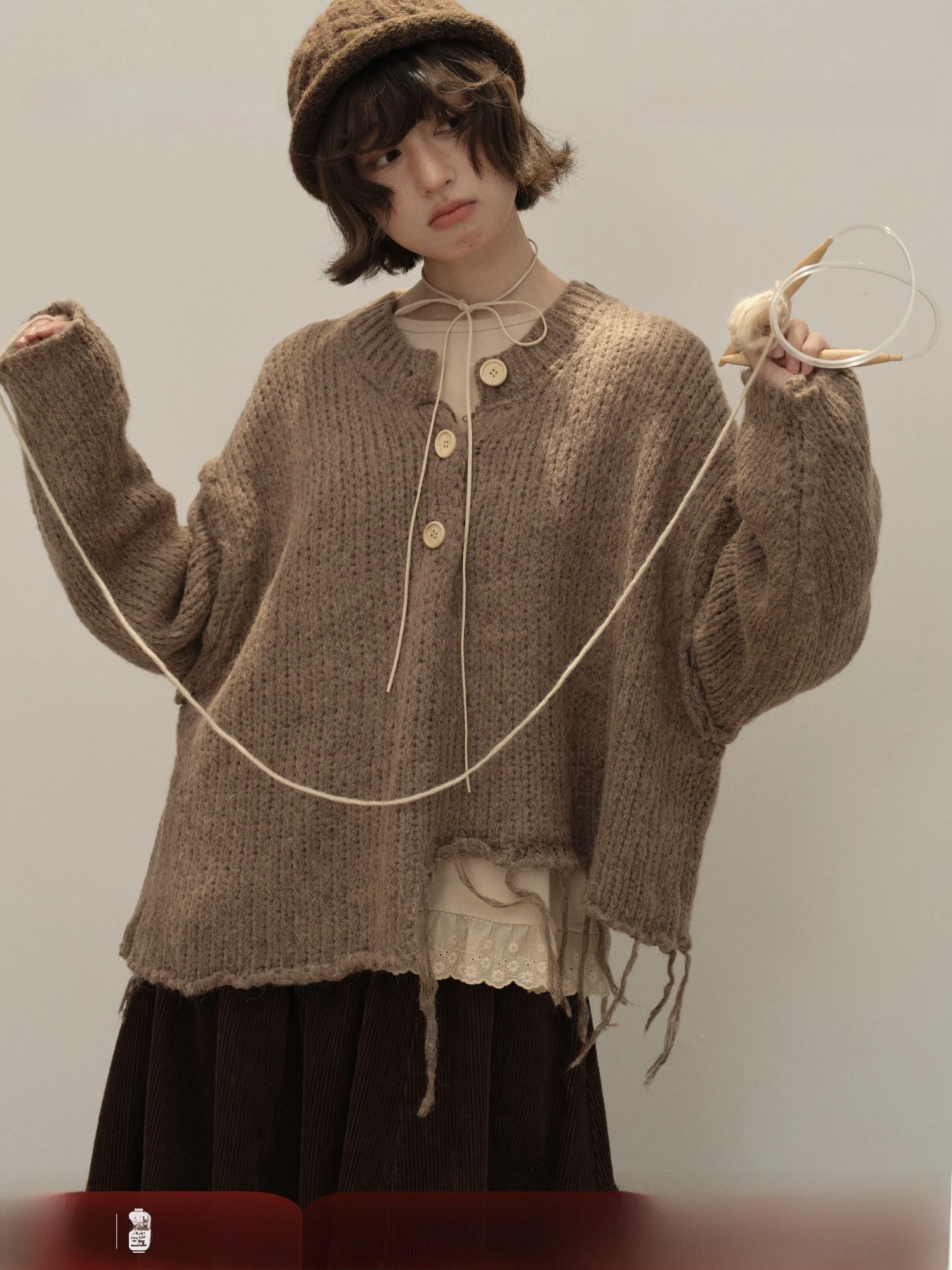 

Вязаный кардиган-свитер женский свободного кроя с бахромой в стиле ретро, осенне-зимний, теплый, уютный, длинный, с круглым вырезом, топ