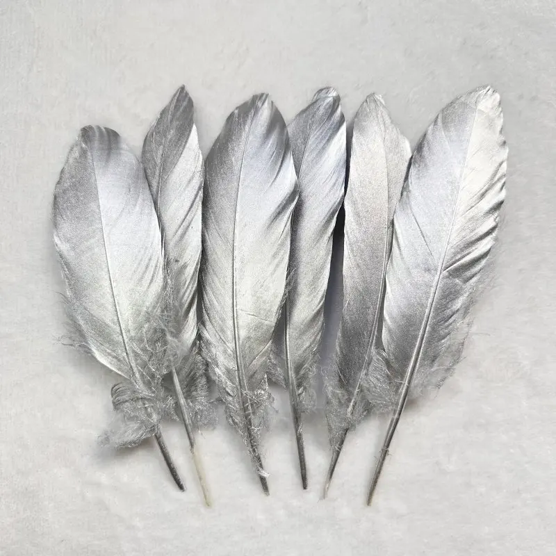 50pcs Goose Feathers Gold Silver Plume Craft Natural DIY Plumas Jewelry Wedding Party Hats Home Decoration Accessories