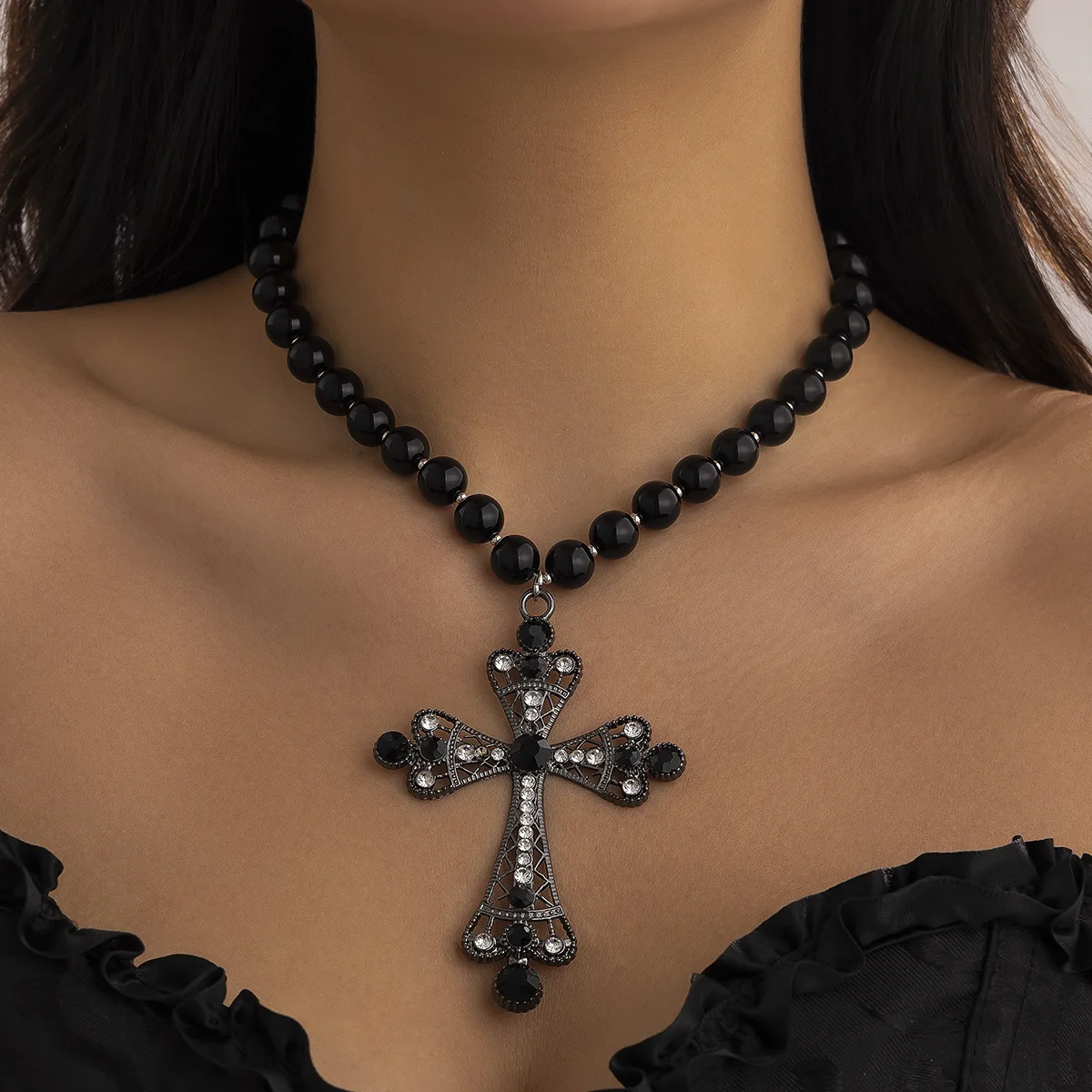 KMVEXO Goth Pearl Cross Necklaces for Women Y2k Fashion Gothic Couple Jewelry Chokers Cross Pendant Necklace Party Jewelry Gifts