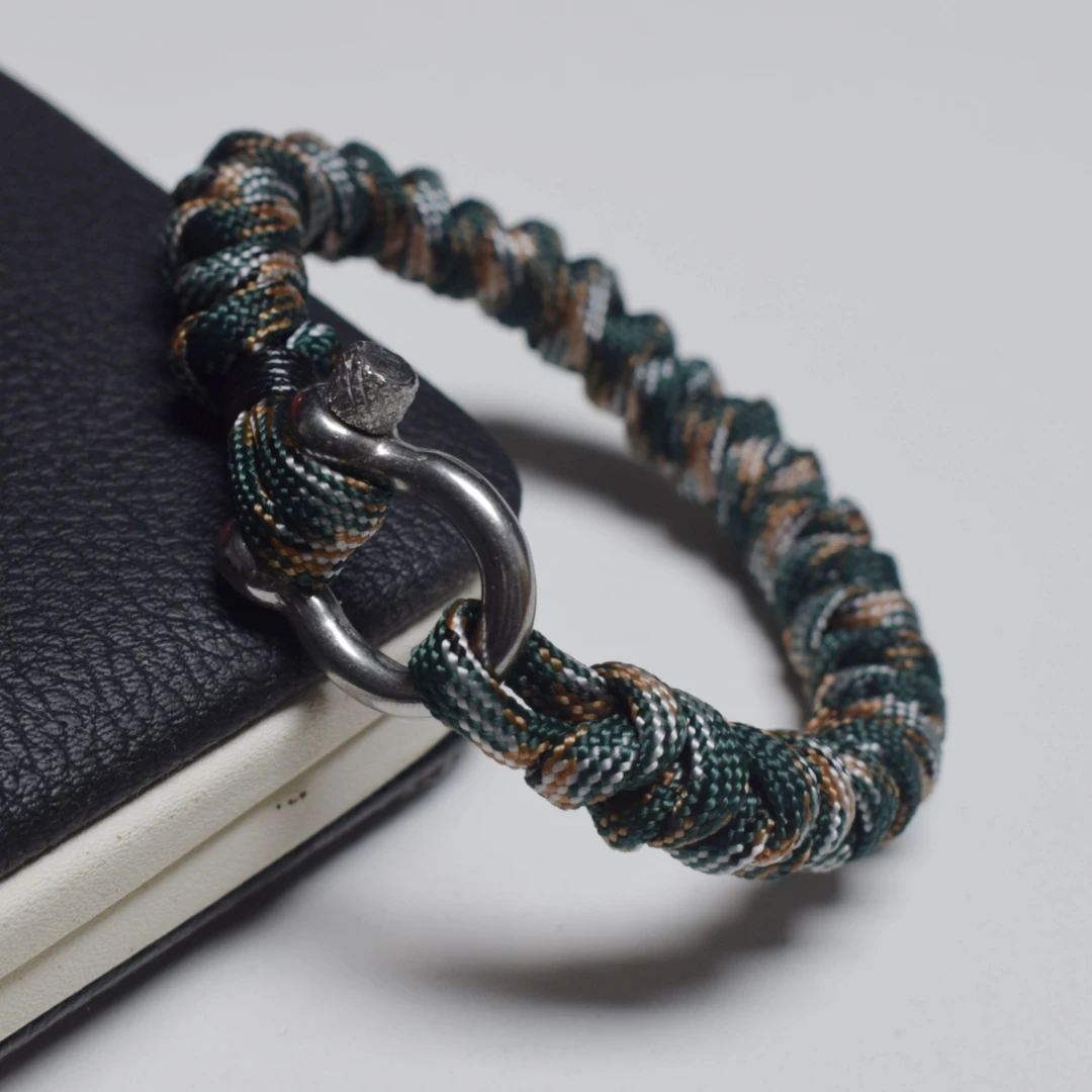Wholesale Handmade Camouflage Paracord Bracelet Stainless Steel Screw Shackle Buckle Outdoor Camping Survival Wristband Jewelry