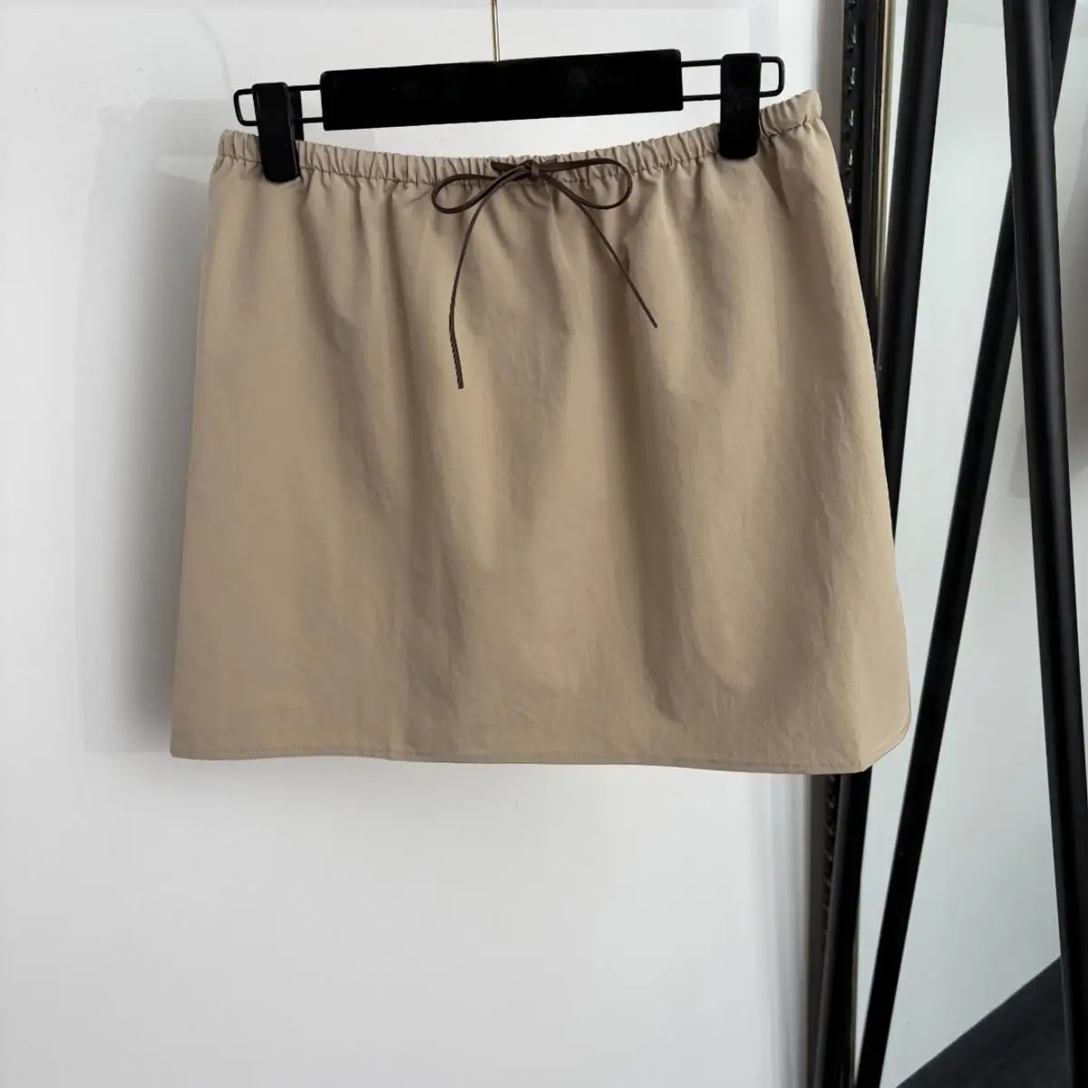 2026 high-quality women's khaki elastic waistband drawstring A-line short skirt--hb728
