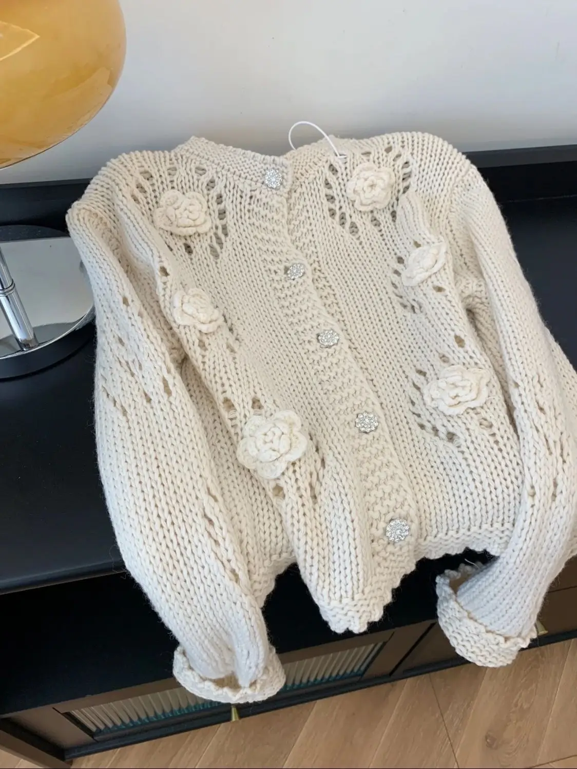 

New Three-dimensional Flower Design Round Neck Button Hollow Knitted Cardigan for Women