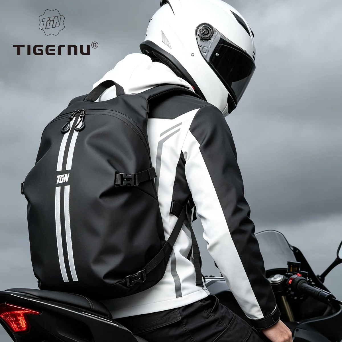tigernu-fashion-tpu-waterproof-motorcycle-backpack-with-reflective-strip-outdoor-sports-riding-bags-helmet-locomotive-backpack