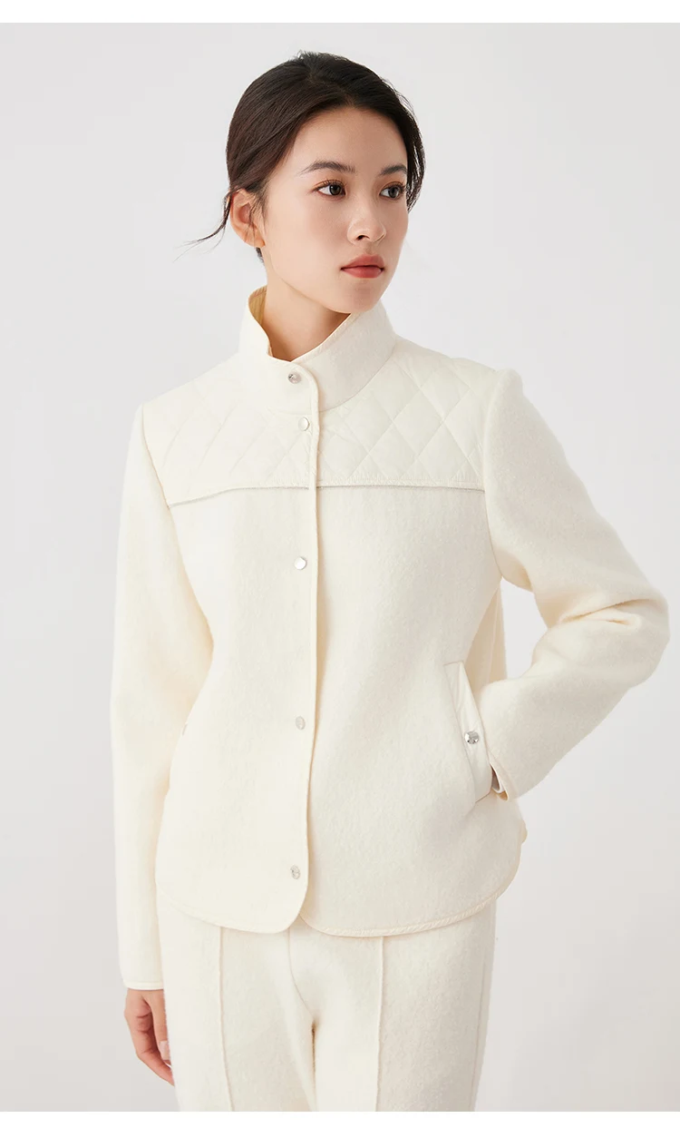 K2699X Hochwertige Damenjacke aus Wollmischung mit gesteppten Einsätzen, weicher, strukturierter Passform, elegante Luxus-Oberbekleidung – Detail 11