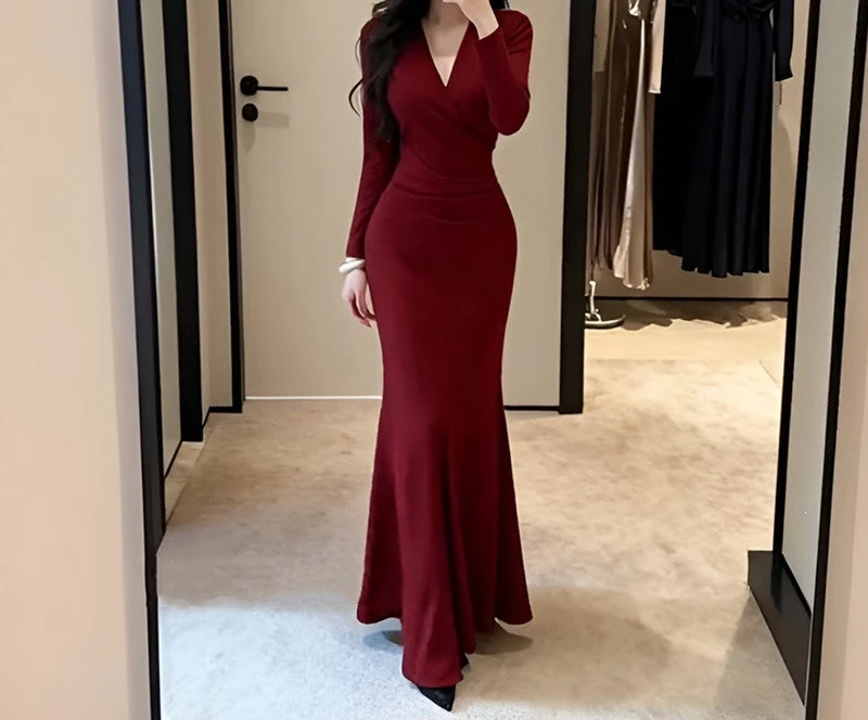 Sexy Deep V Dress for Women 2026 Autumn Collection Waist Pack Hip Long Skirt