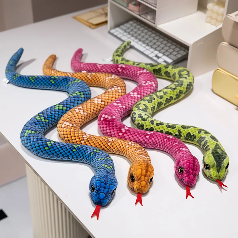 Kunstmatige gesimuleerde python knuffel lange slang geel oranje groen python knuffel versier het huis vakantiedecoraties