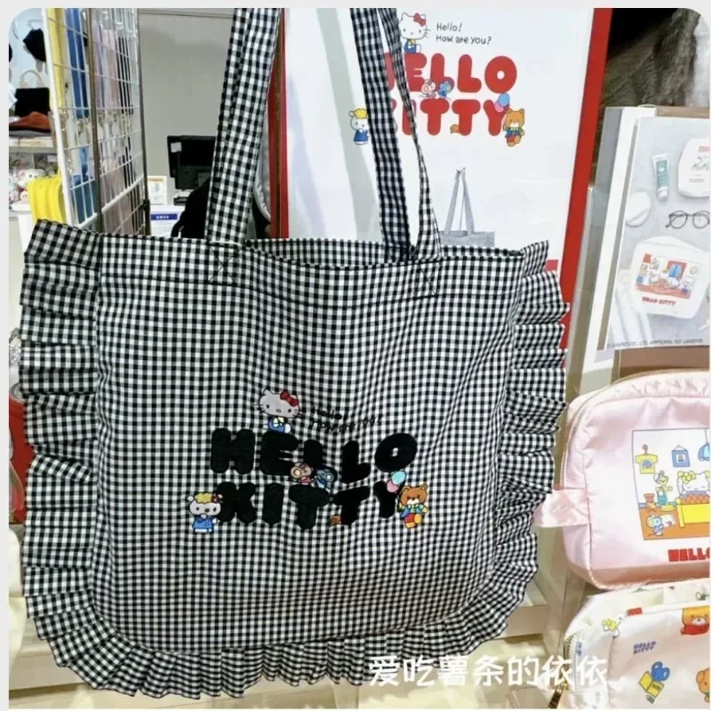 حقيبة الكتف الكرتون أنيمي للفتيات ، Miniso ، Sanrios ، HelloKittys ، متقلب ، تكدرت ، أسود ، أبيض ، التنقل ، قماش الشراع المحمولة ، هدية