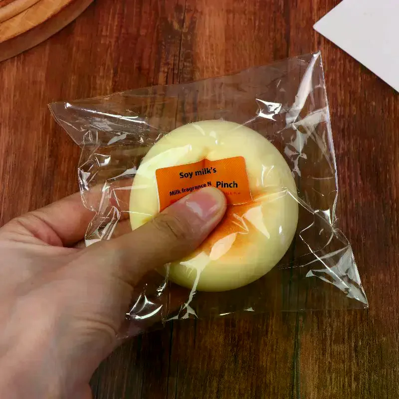 1/2개 시뮬레이션 빵 스퀴즈 장난감 귀여운 느린 반동 스트레스 해소 장난감 부드러운 장난감 어린이 및 성인용 창의적 디컴프레션 선물